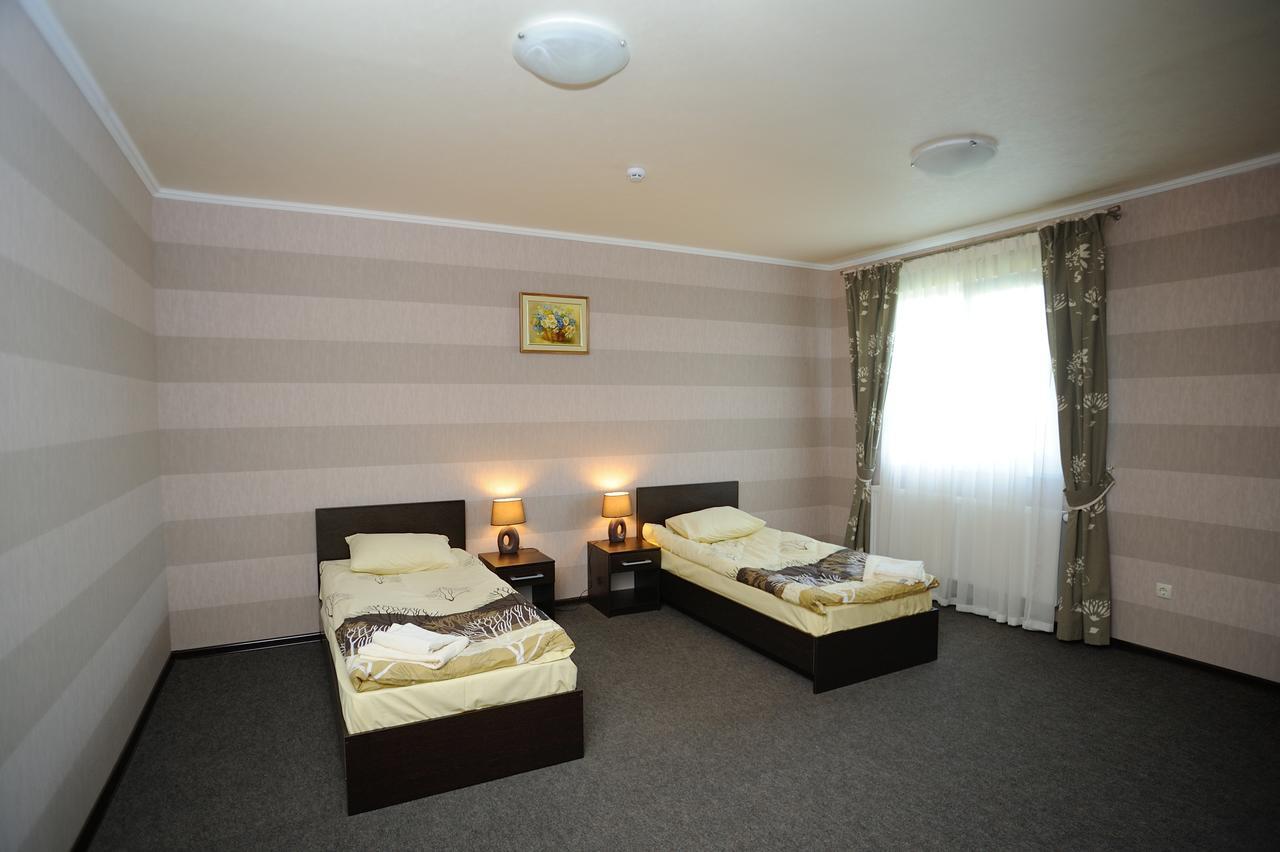 Hotel Vulyk Duliby Buitenkant foto